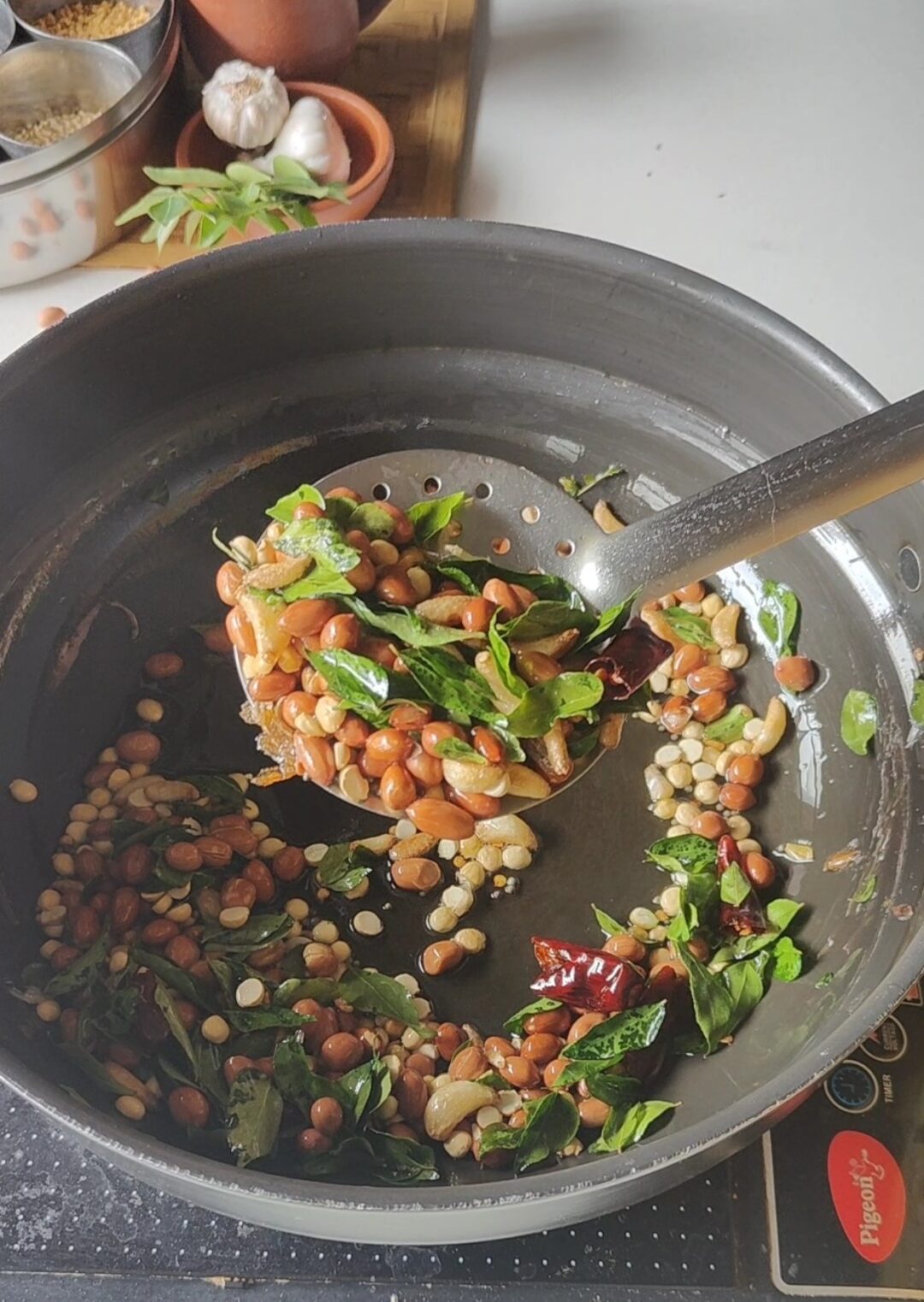Spicy Puffed Rice Recipe | Murmura Chivda | Puri Oggarane | Masala ...