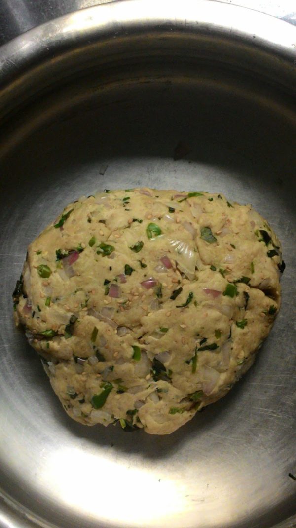 BAKERY STYLE BAKED NIPPATTU RECIPE / SAVORY ONION CRACKERS Cook With