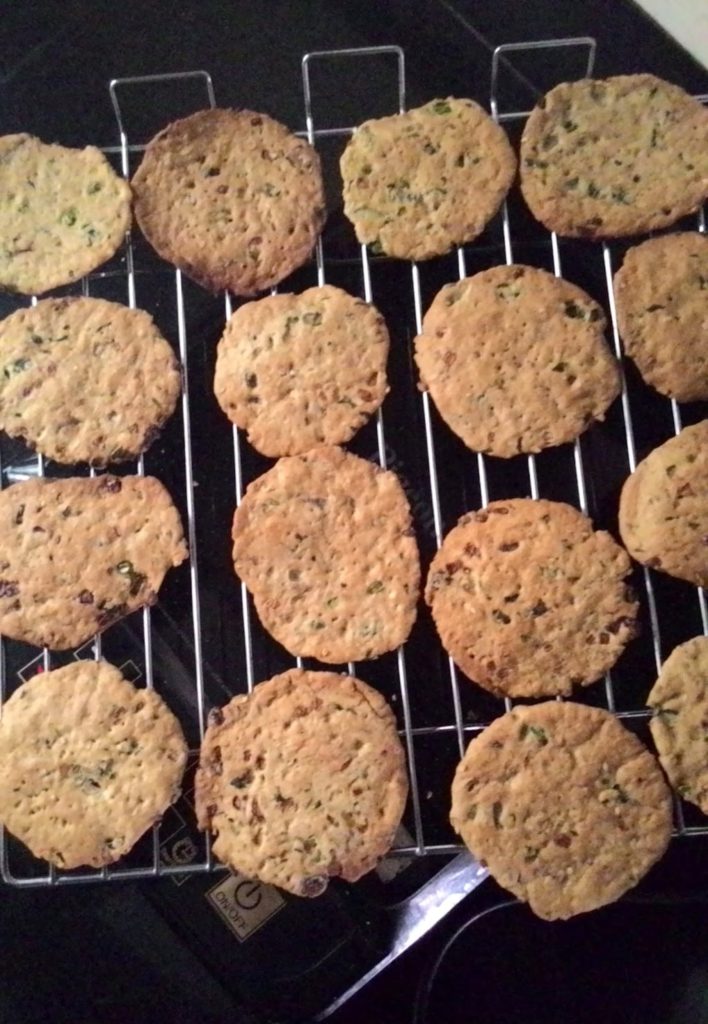 BAKERY STYLE BAKED NIPPATTU RECIPE / SAVORY ONION CRACKERS Cook With