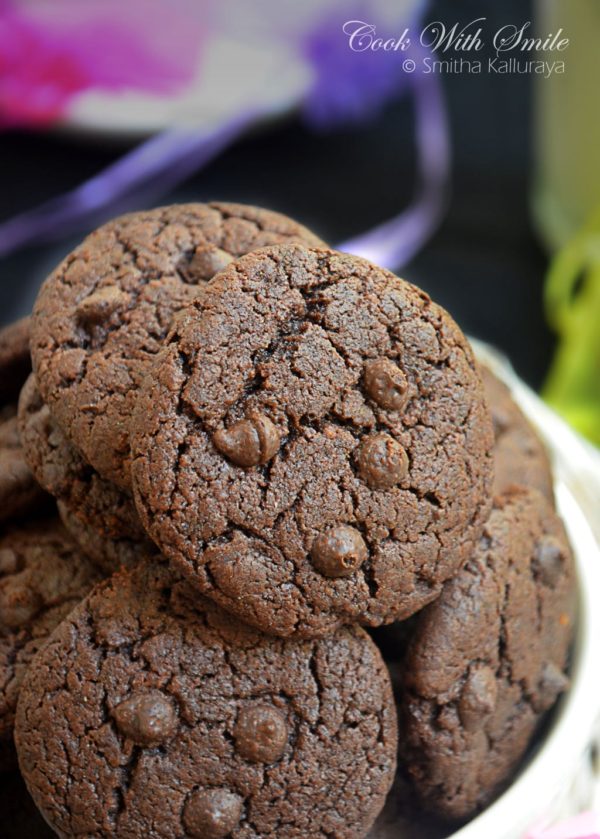 EGGLESS BROOKIES RECIPE / SOFT CHEWY BROWNIE COOKIES Cook with Smile