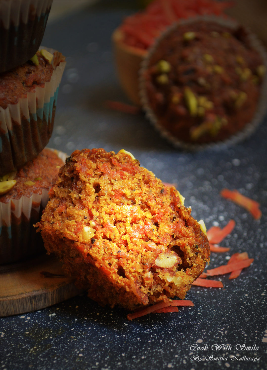EGGLESS CARROT MUFFINS RECIPE / EGGLESS CARROT CUPCAKES Cook with Smile