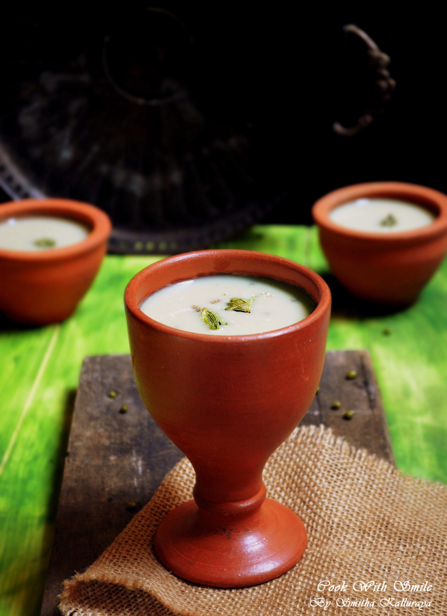 GREEN GRAM JUICE RECIPE / MOONG JUICE / HESARUKALU JUICE RECIPE Cook