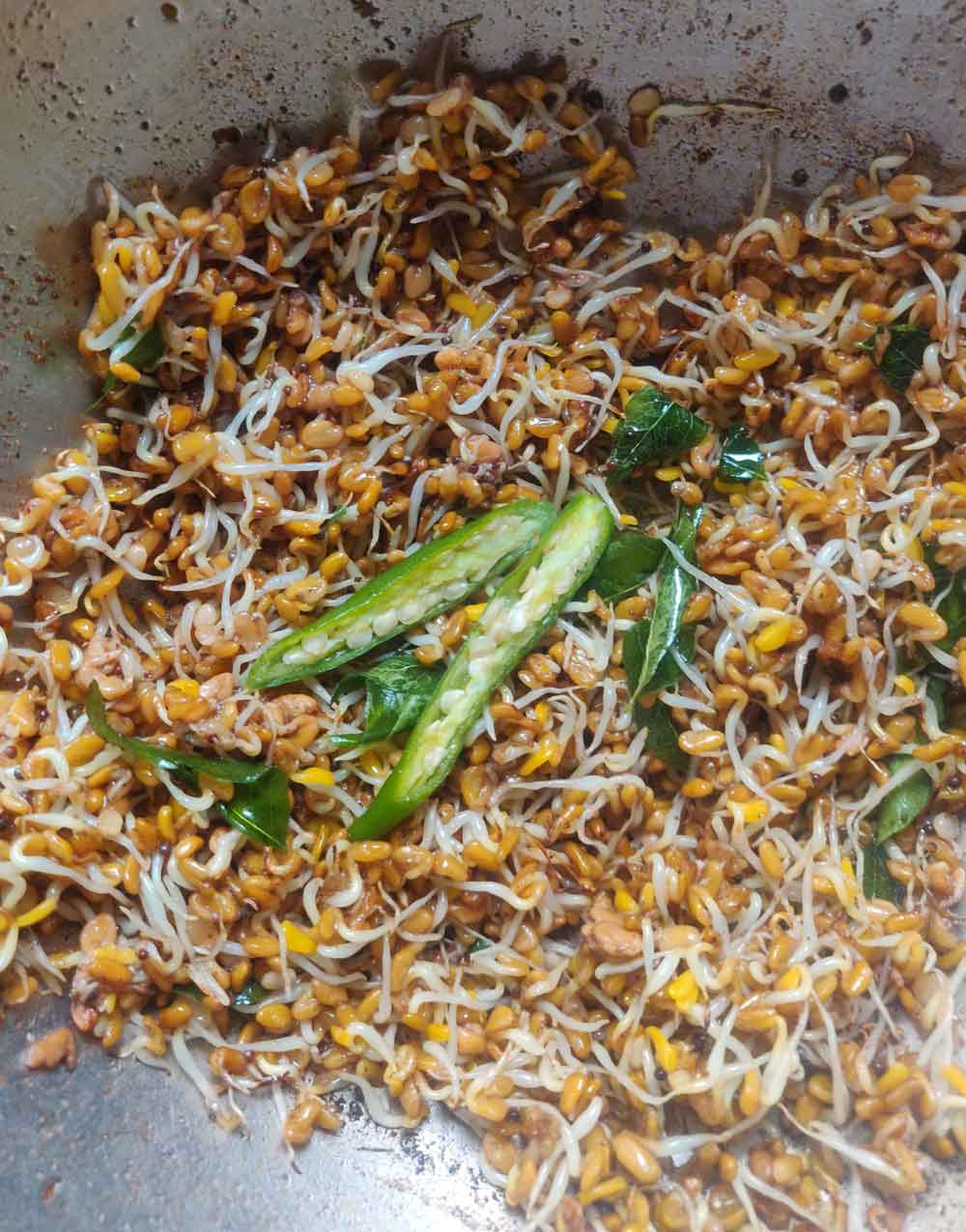 MENTHE GOJJU / MENTHYA GOJJU / METHI SEEDS CURRY RECIPE Cook with Smile