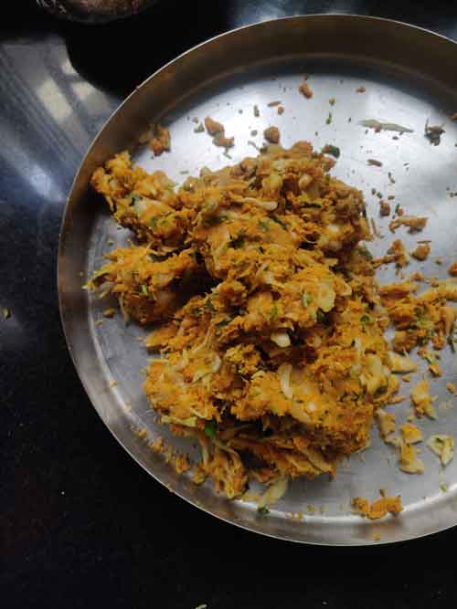 CABBAGE PAKODA RECIPE / CABBAGE PAKORA Cook with Smile